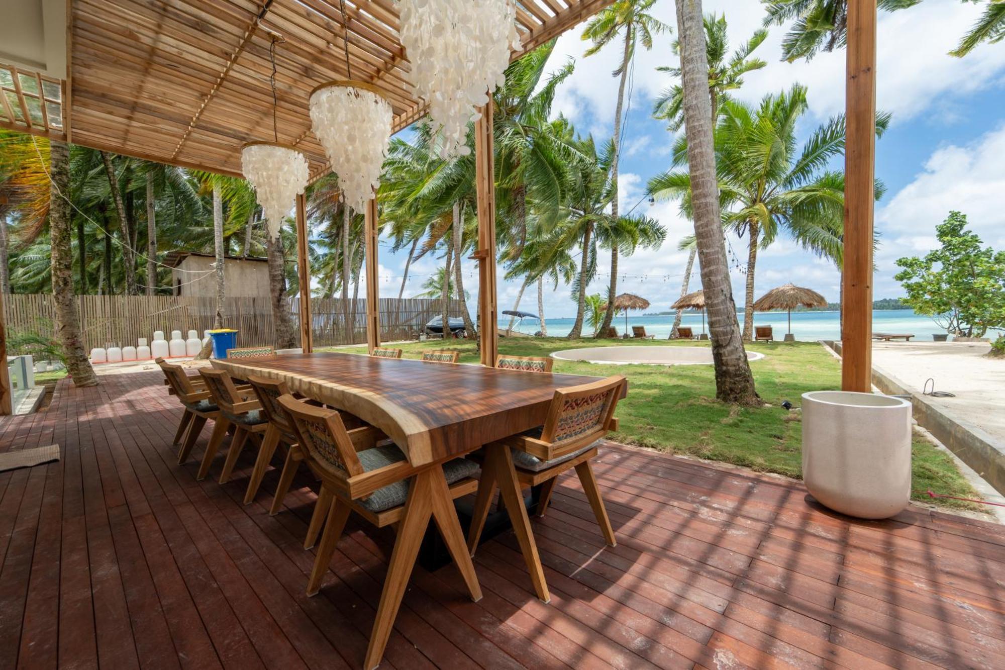 Solid Surf Villa Mentawai Tua Pejat Exterior photo